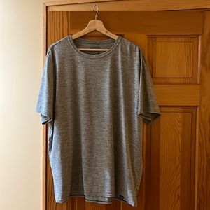 Men’s Patagonia XXL capilene shirt